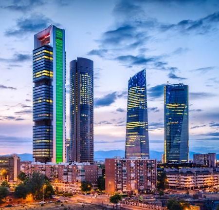 Hostel Sofia Мадрид Экстерьер фото