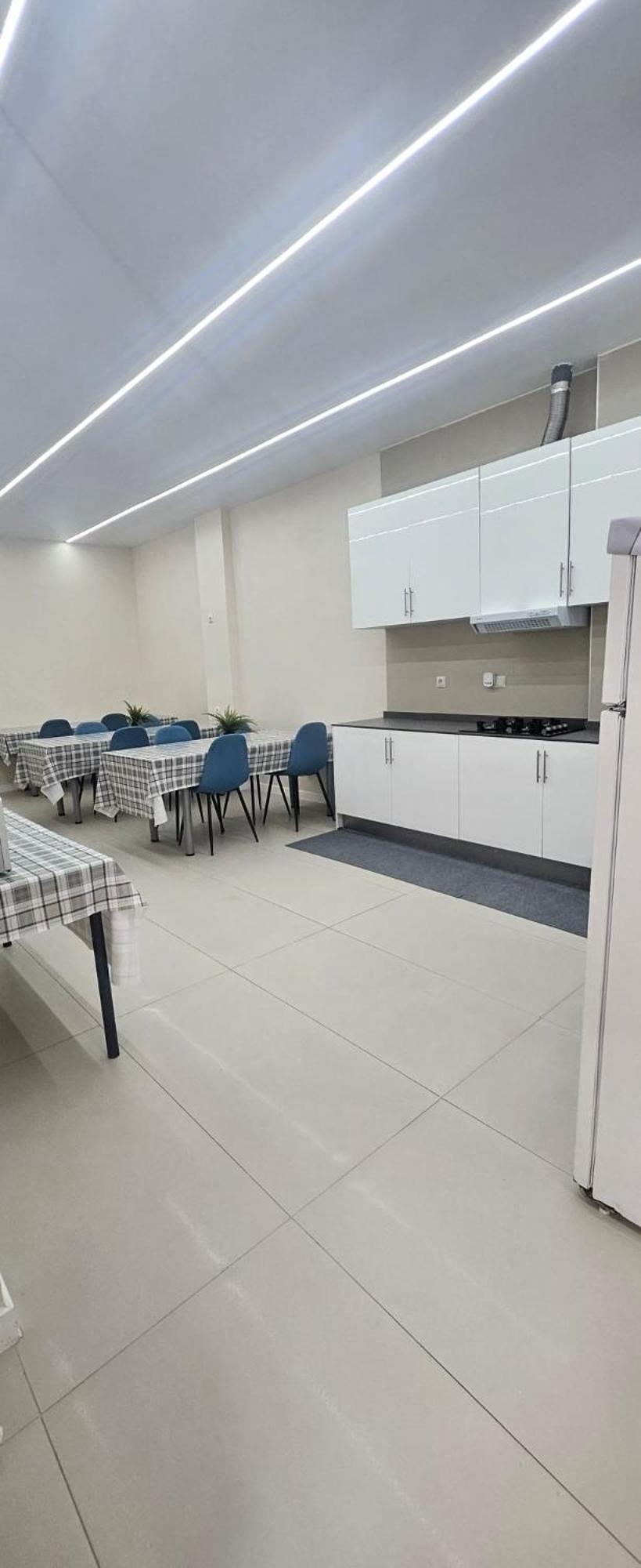 Hostel Sofia Мадрид Экстерьер фото
